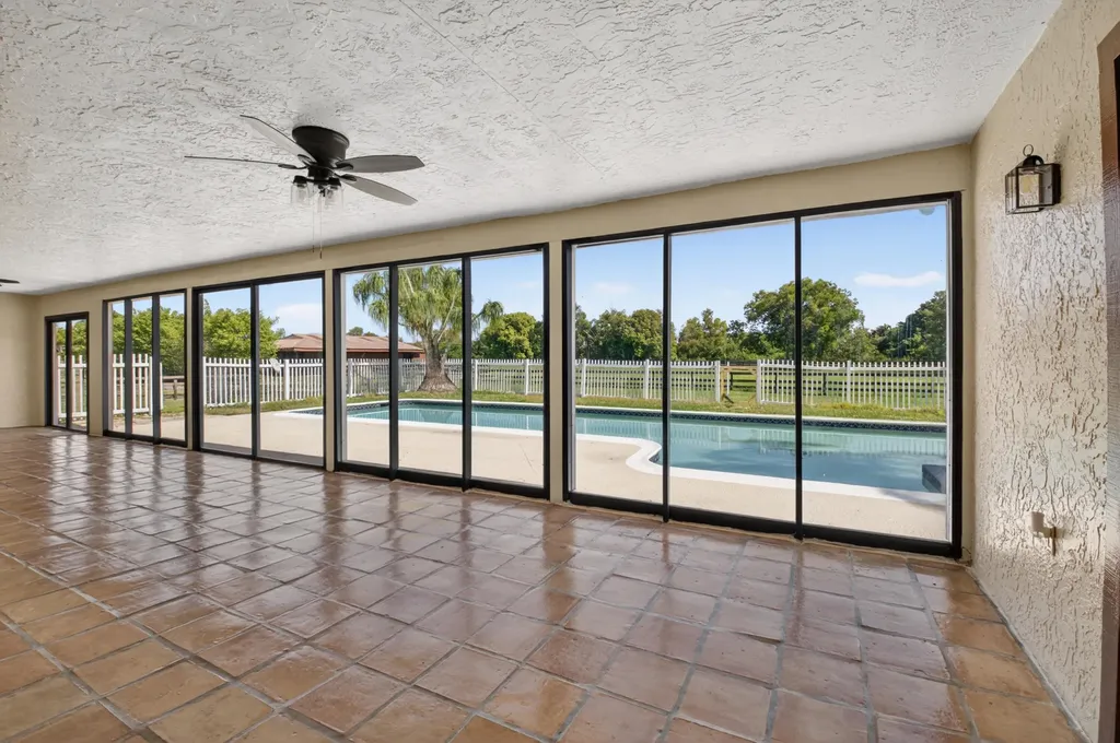 10157 La Reina Road Delray Beach FL 33446