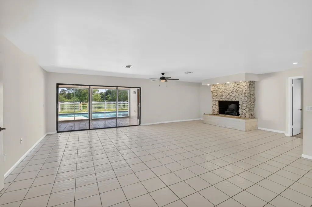10157 La Reina Road Delray Beach FL 33446
