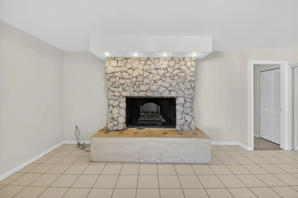 10157 La Reina Road Delray Beach FL 33446