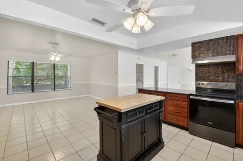 10157 La Reina Road Delray Beach FL 33446