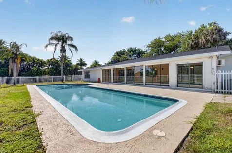 10157 La Reina Road Delray Beach FL 33446