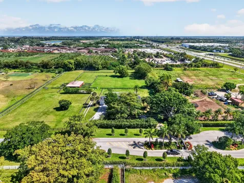 10157 La Reina Road Delray Beach FL 33446