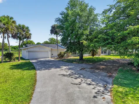 10157 La Reina Road Delray Beach FL 33446