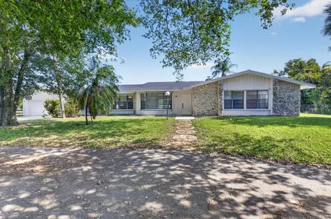 10157 La Reina Road Delray Beach FL 33446