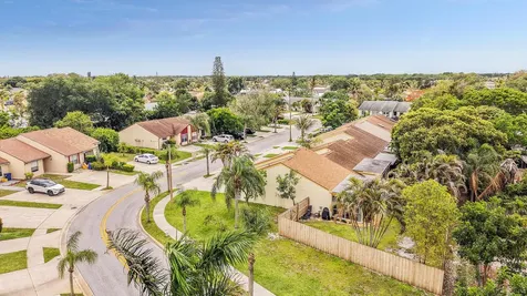 215 Palmetto Court Jupiter FL 33458