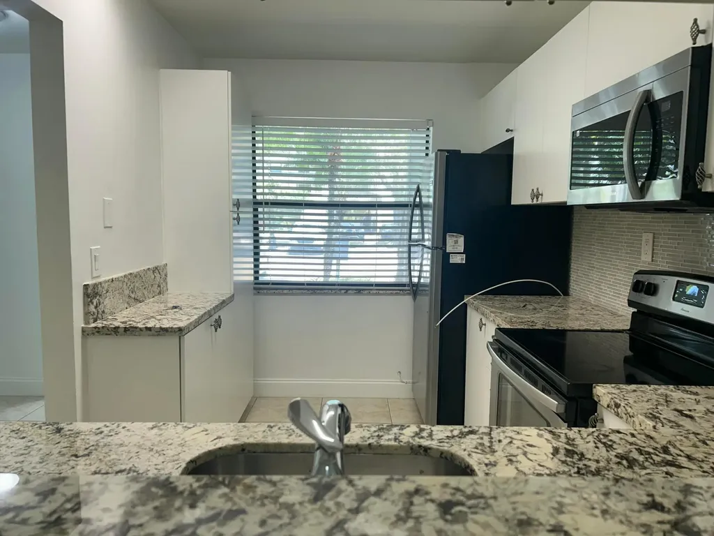 1290 S Military Trail Deerfield Beach FL 33442
