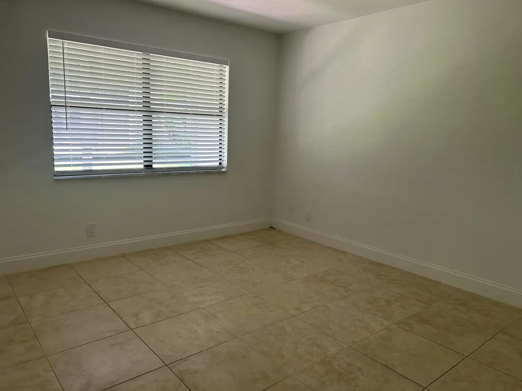 1290 S Military Trail Deerfield Beach FL 33442