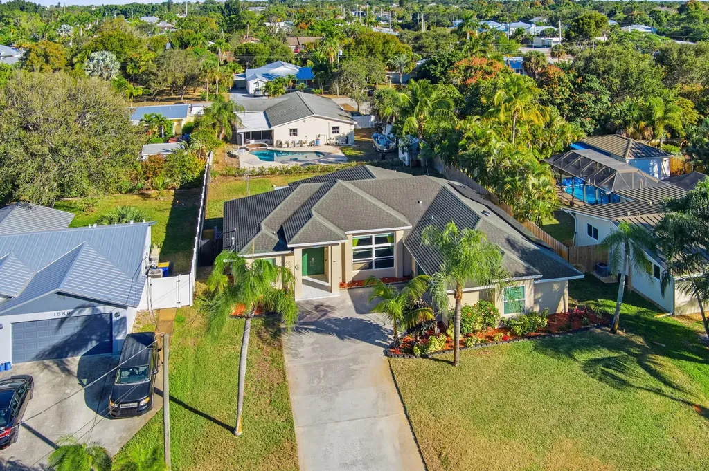 1569 NE Amy Avenue Jensen Beach FL 34957