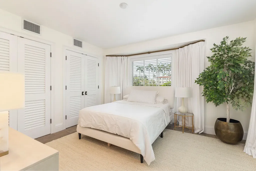 443 Seaview Avenue Palm Beach FL 33480