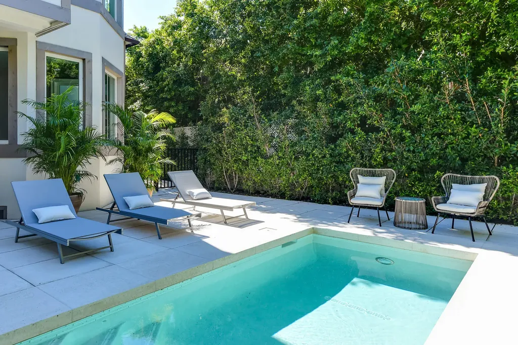 443 Seaview Avenue Palm Beach FL 33480