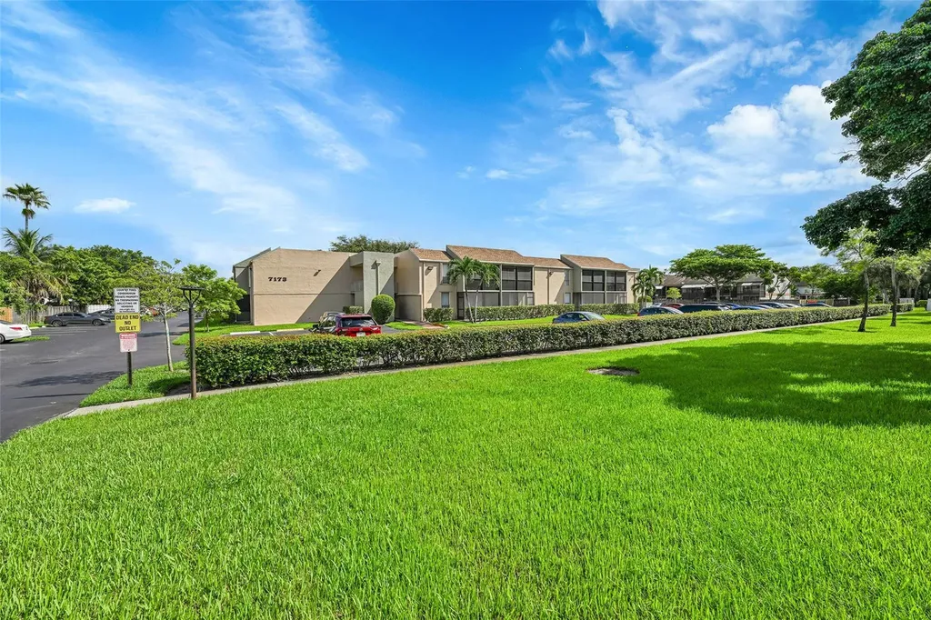 7173 Orange Drive Davie FL 33314