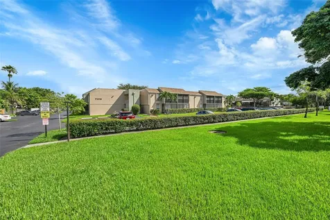 7173 Orange Drive Davie FL 33314