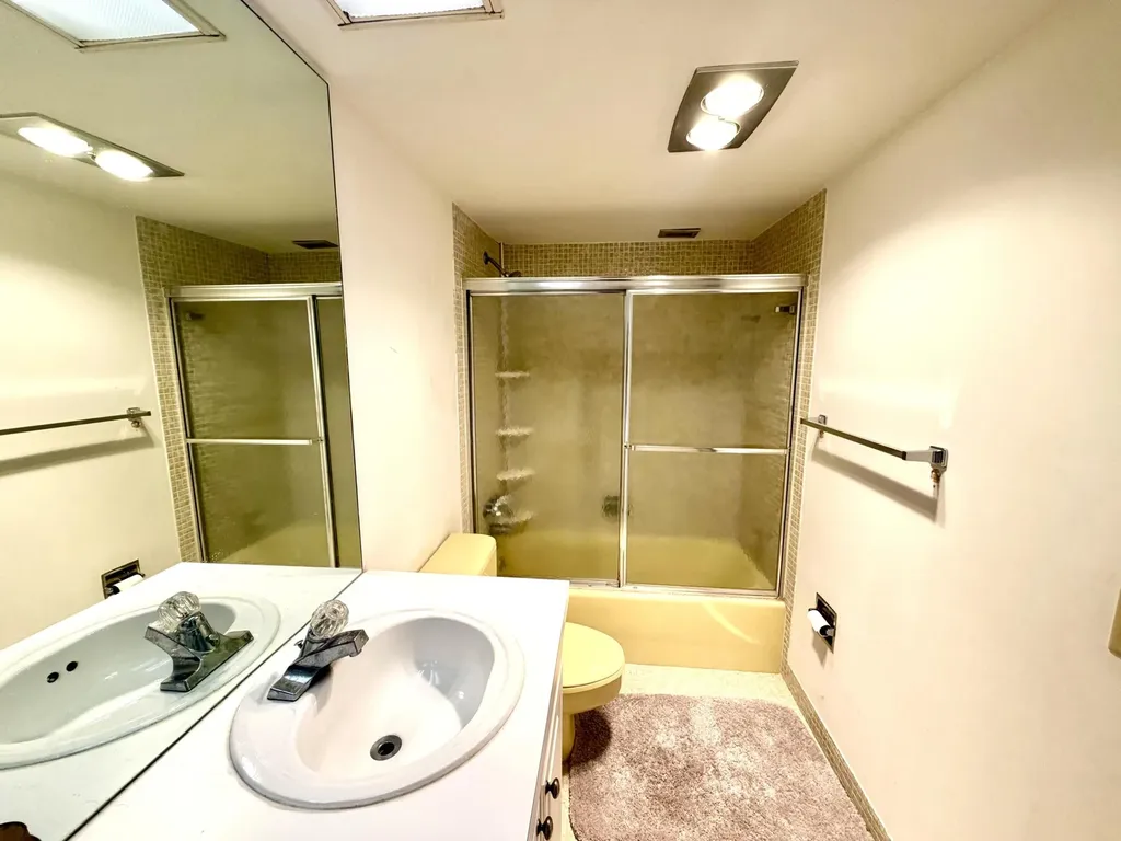 3150 N Palm Aire Drive Pompano Beach FL 33069