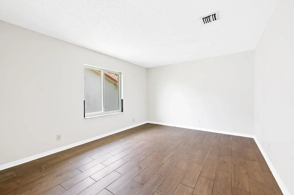 2981 NW 92nd Avenue Coral Springs FL 33065