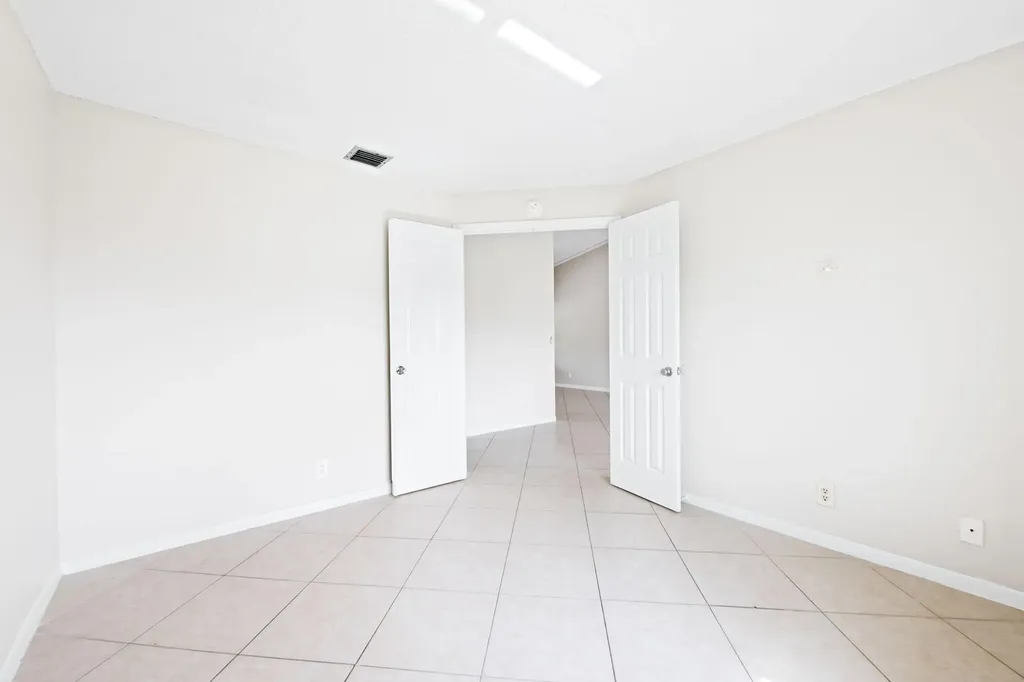 2981 NW 92nd Avenue Coral Springs FL 33065