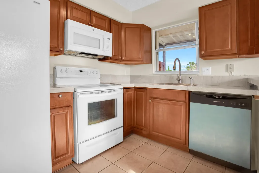 1100 SE 4th Avenue Deerfield Beach FL 33441