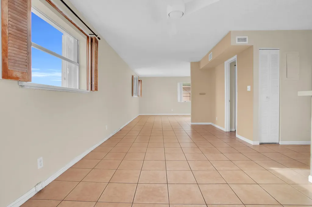 1100 SE 4th Avenue Deerfield Beach FL 33441