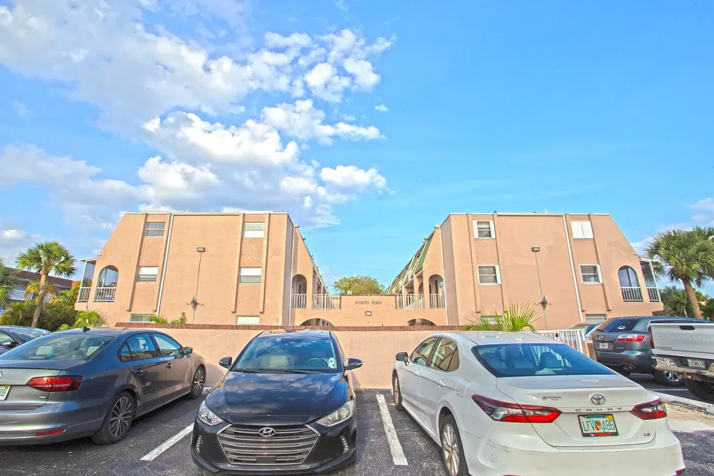 1100 SE 4th Avenue Deerfield Beach FL 33441
