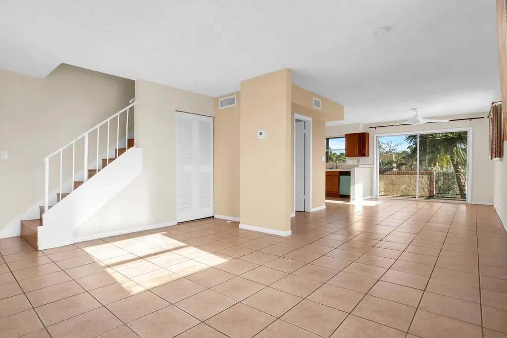 1100 SE 4th Avenue Deerfield Beach FL 33441