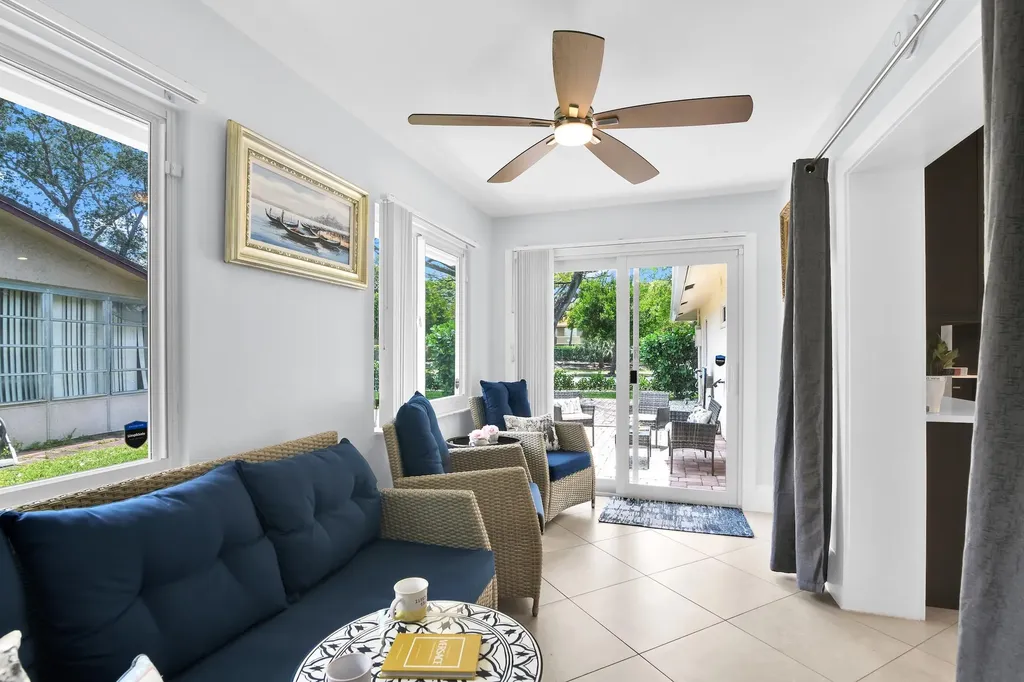 432 SW Natura Avenue Deerfield Beach FL 33441