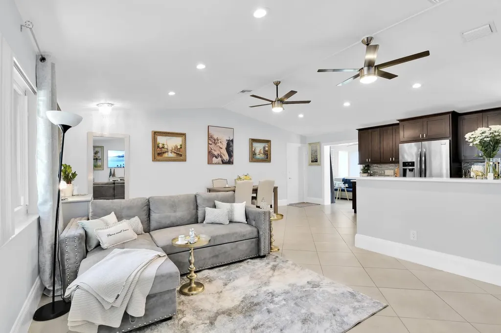432 SW Natura Avenue Deerfield Beach FL 33441