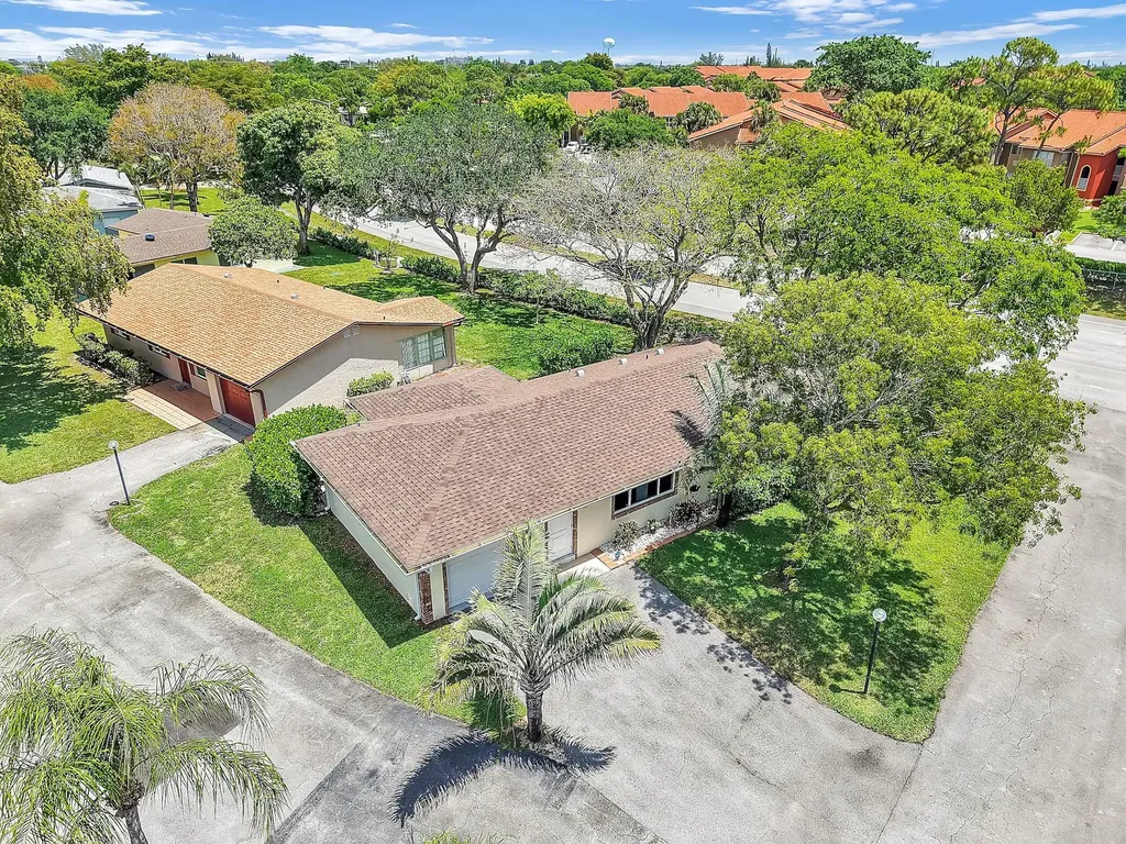432 SW Natura Avenue Deerfield Beach FL 33441