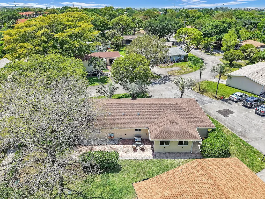 432 SW Natura Avenue Deerfield Beach FL 33441