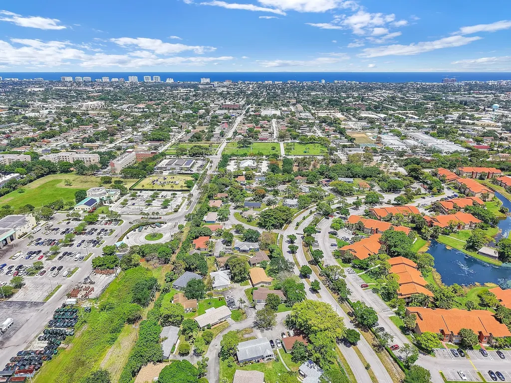 432 SW Natura Avenue Deerfield Beach FL 33441
