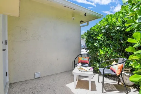 432 SW Natura Avenue Deerfield Beach FL 33441