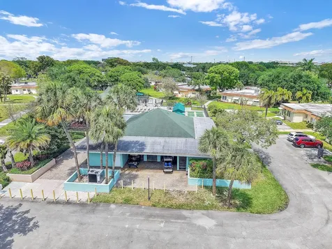 432 SW Natura Avenue Deerfield Beach FL 33441