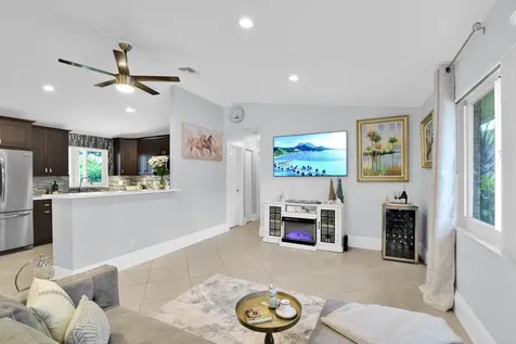 432 SW Natura Avenue Deerfield Beach FL 33441