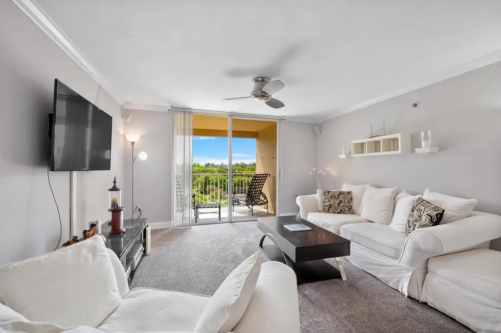 19601 E Country Club Drive Aventura FL 33180