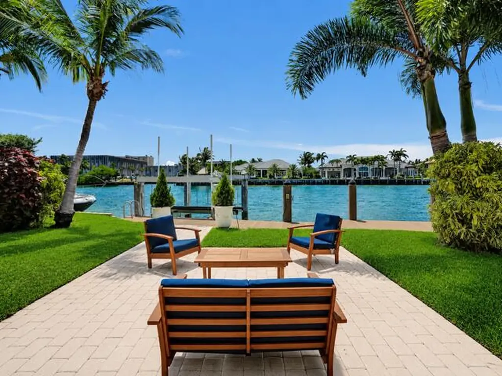 1717 N Riverside Drive Pompano Beach FL 33062