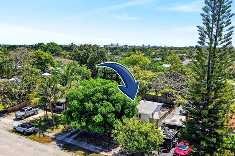 5216 NE 2nd Terrace Oakland Park FL 33334