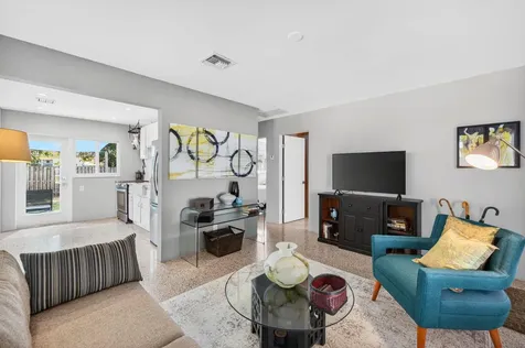 5216 NE 2nd Terrace Oakland Park FL 33334