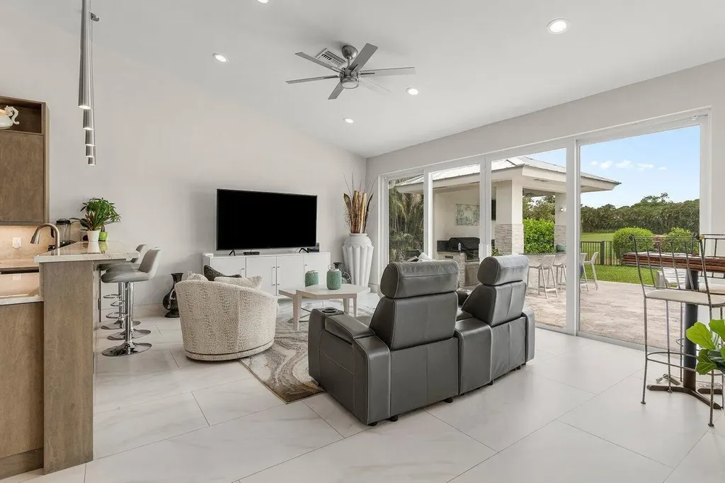 11164 Boca Woods Lane Boca Raton FL 33428