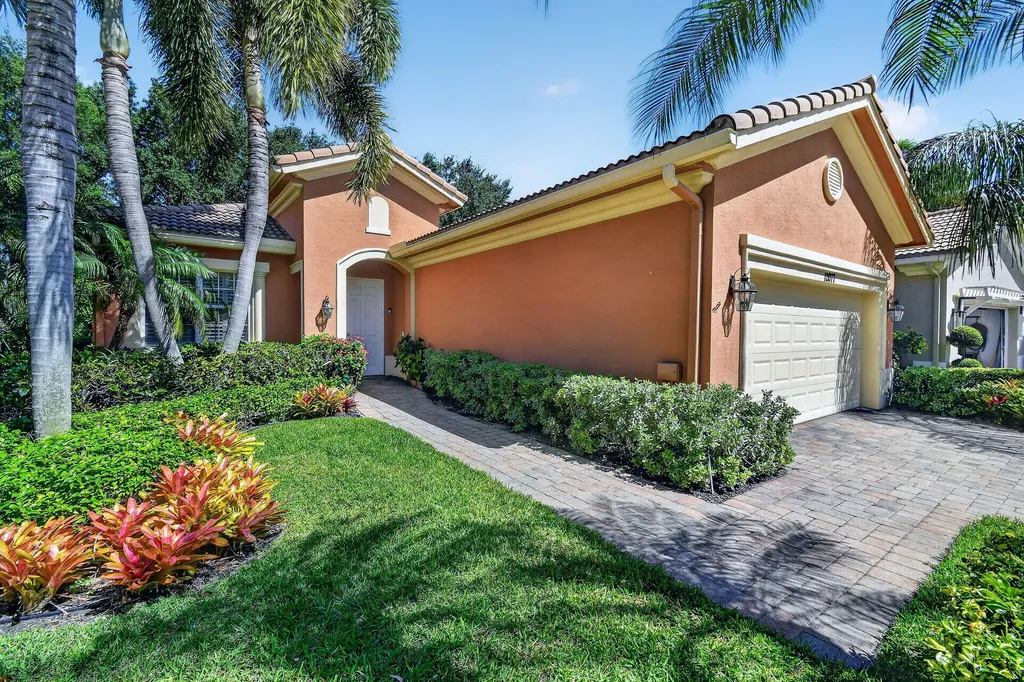 12077 Aviles Circle Palm Beach Gardens FL 33418