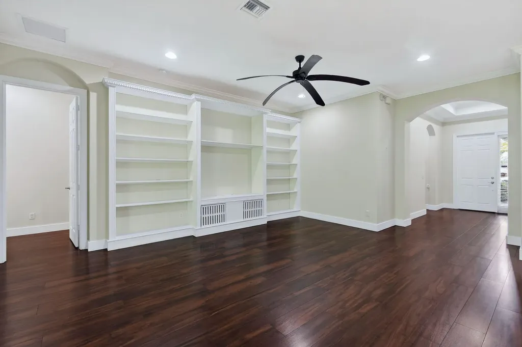 12077 Aviles Circle Palm Beach Gardens FL 33418
