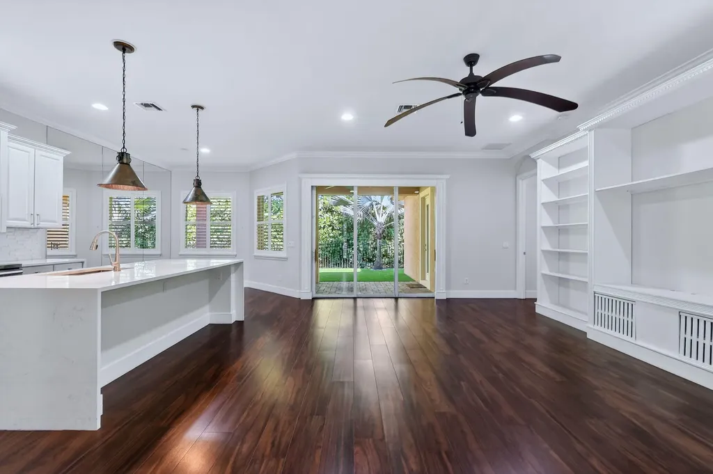 12077 Aviles Circle Palm Beach Gardens FL 33418