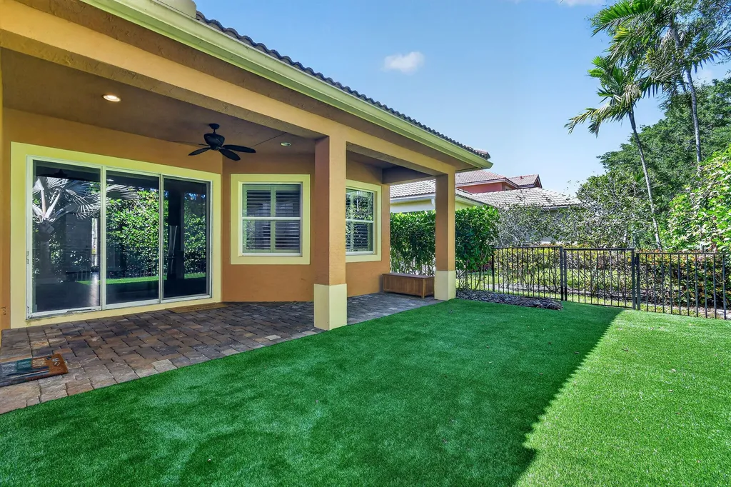 12077 Aviles Circle Palm Beach Gardens FL 33418
