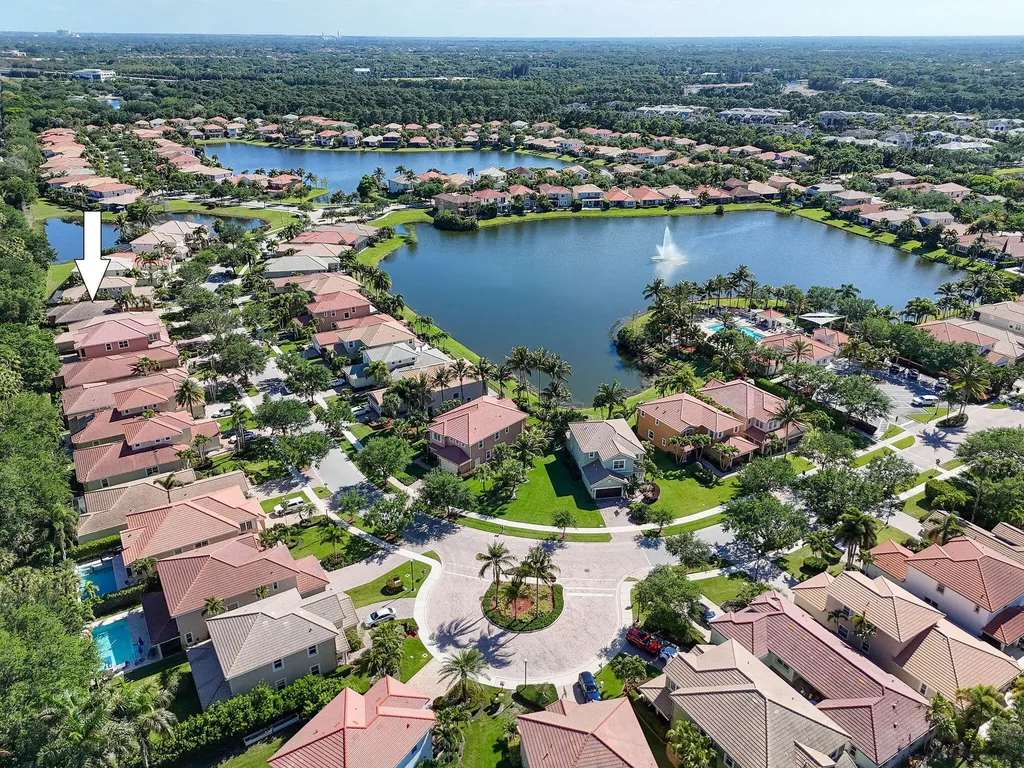 12077 Aviles Circle Palm Beach Gardens FL 33418