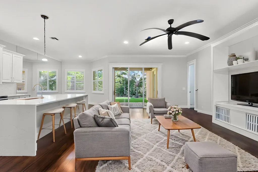 12077 Aviles Circle Palm Beach Gardens FL 33418