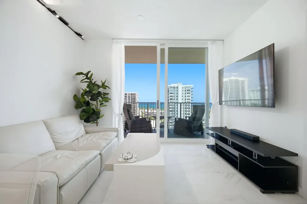 3020 NE 32nd Avenue Fort Lauderdale FL 33308