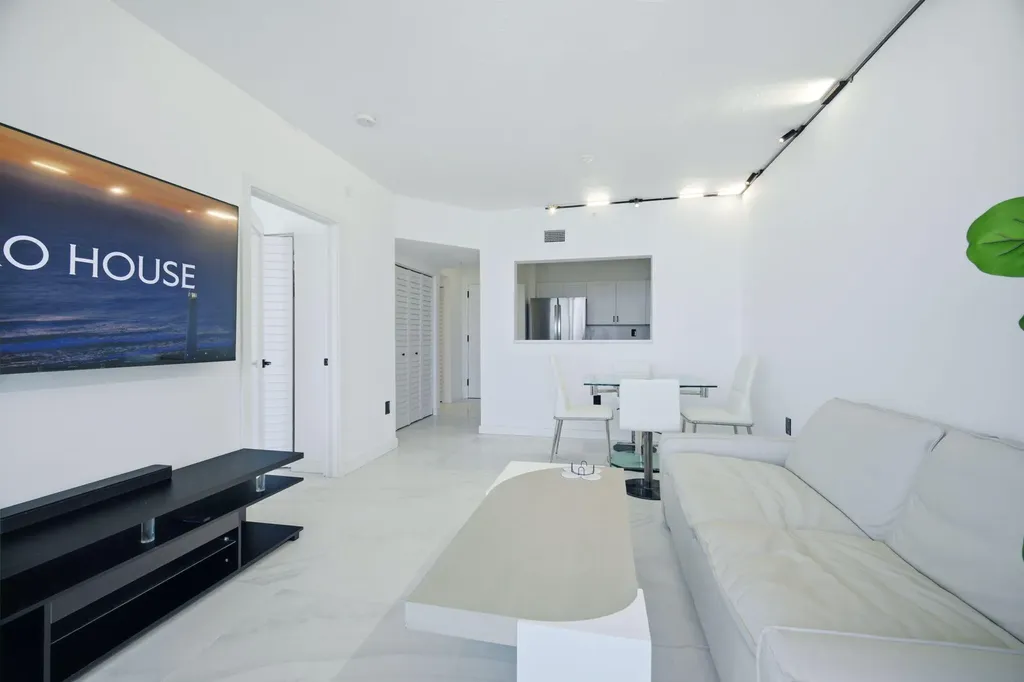 3020 NE 32nd Avenue Fort Lauderdale FL 33308