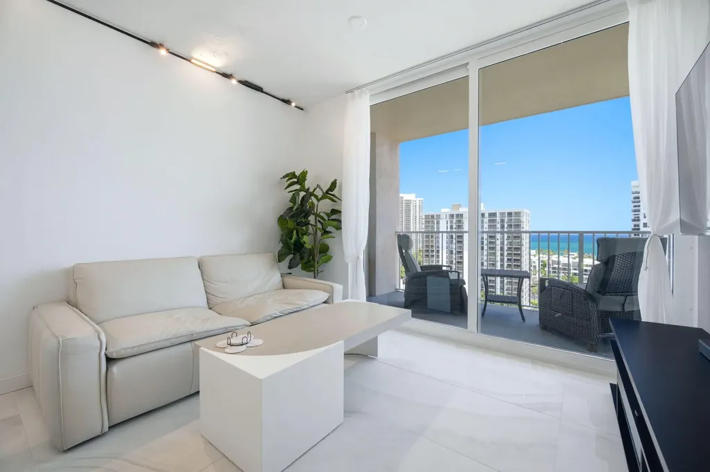 3020 NE 32nd Avenue Fort Lauderdale FL 33308