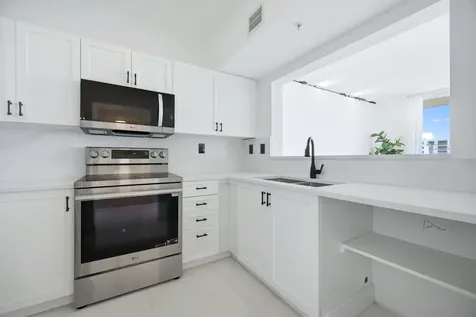 3020 NE 32nd Avenue Fort Lauderdale FL 33308