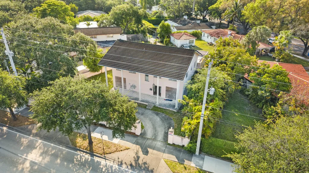 9655 Biscayne Boulevard Miami Shores FL 33138