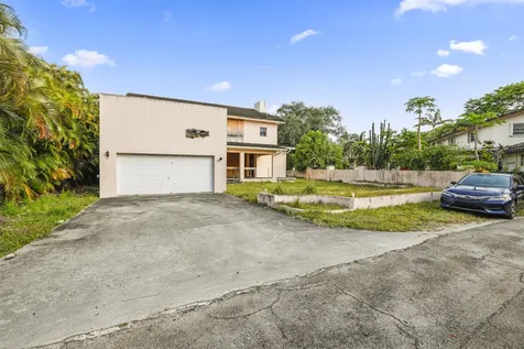 9655 Biscayne Boulevard Miami Shores FL 33138