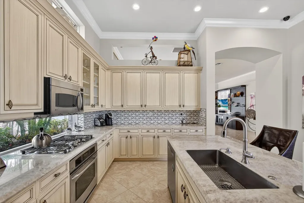283 Porto Vecchio Way Palm Beach Gardens FL 33418