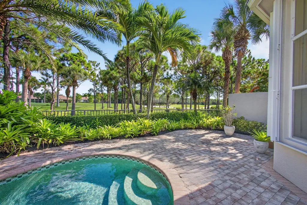 283 Porto Vecchio Way Palm Beach Gardens FL 33418